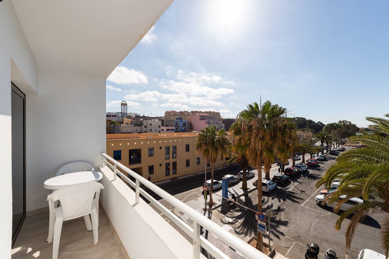 Apartamento entero, 2 min Walk to Beach - Sea Views Terrace - 1 in Arguineguín, Mogán