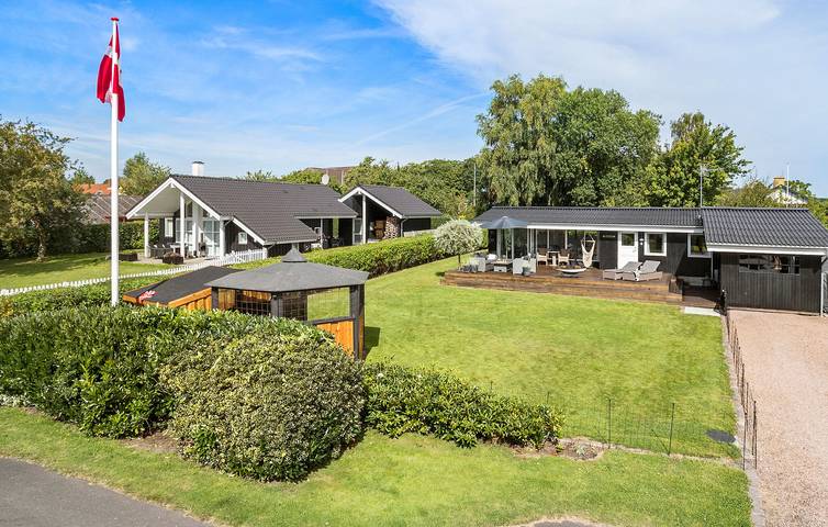 Ferienhaus für 7 Personen, mit Terrasse und Garten in Juelsminde - 2