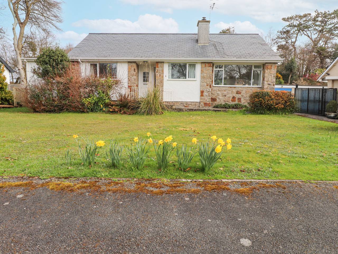 3 Glyn Y Mor in Llanbedrog, Gwynedd