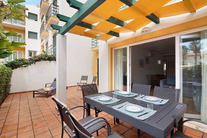 Entire apartment, Apartment 'Tavirasol' with Shared Pool, Wi-Fi and Air Conditioning in Tavira (Santa Maria), Tavira (Santa Maria e Santiago)