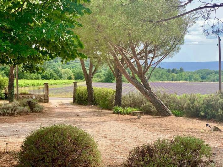 Location de vacances pour 8 personnes, avec jardin ainsi que vue et piscine à Villars - 4