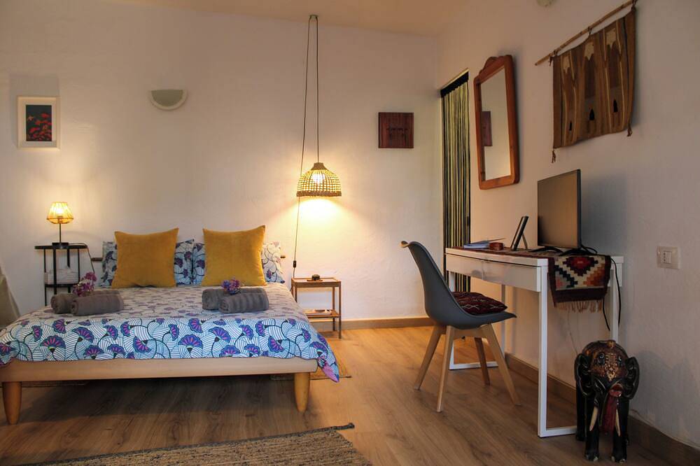 Entire apartment, Quiet Apartment Among Gardens in Guajara, San Cristóbal de La Laguna