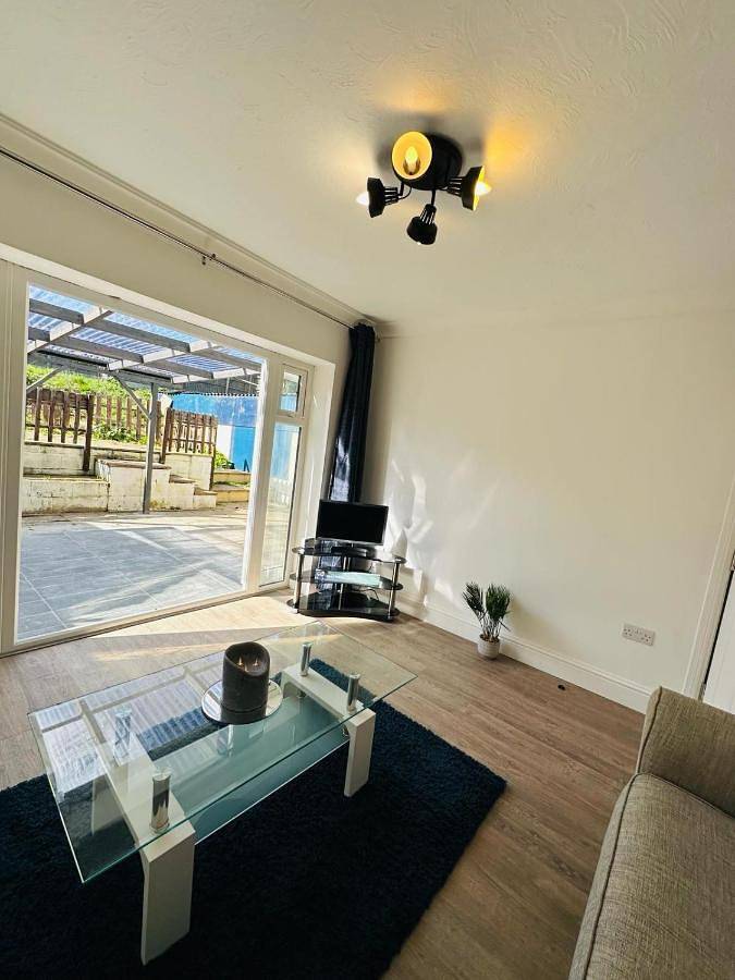 Entire apartment, One-Bedroom Apartment in Bournemouth, South West England