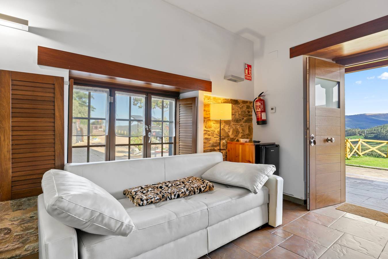 Ganze Wohnung, Ferienwohnung 'L De Alborada Del Eo' mit Bergblick, privater Terrasse und Wi-Fi in Vegadeo, Costa Verde (Spanien)