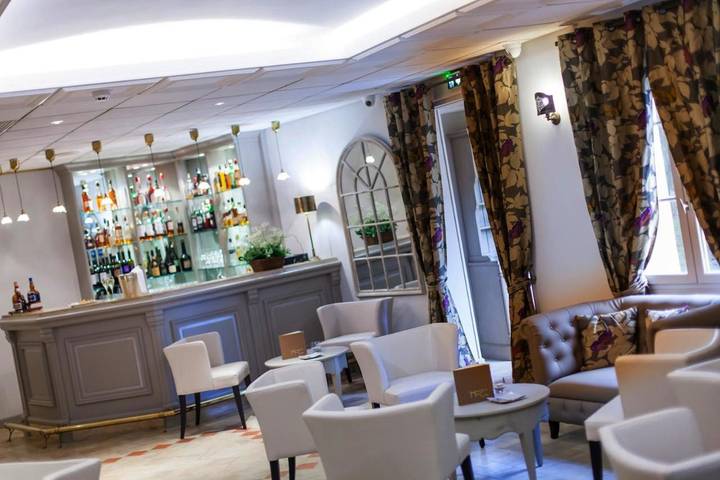 Hôtel pour 2 personnes, avec Jacuzzi et Terrasse ainsi que Jardin et Sauna