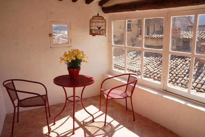 Chambre d’hôte pour 2 personnes, avec vue et terrasse