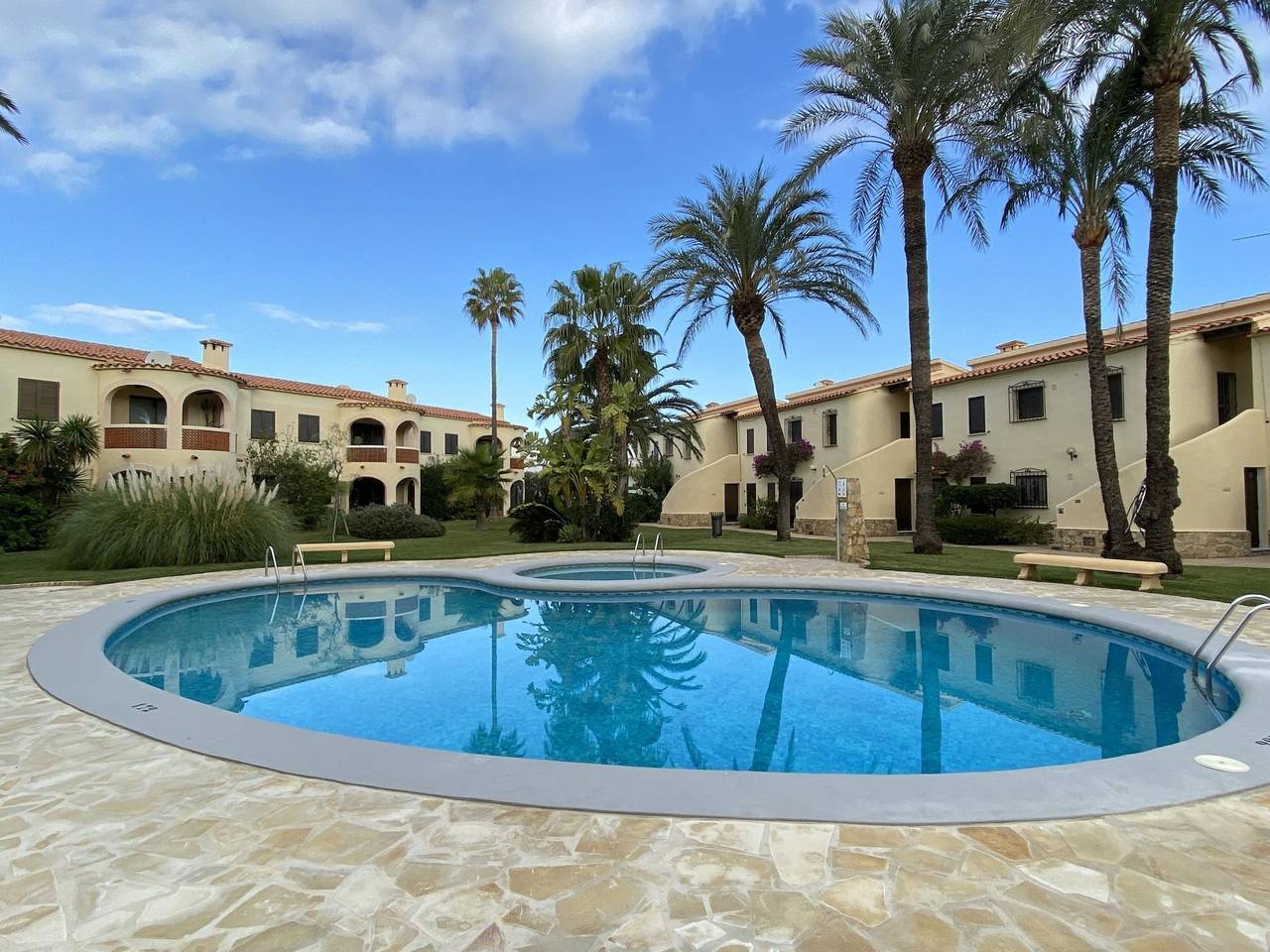 Ganze Ferienwohnung, Ferienwohnung für 4 Personen mit Garten in Dénia, Costa Blanca