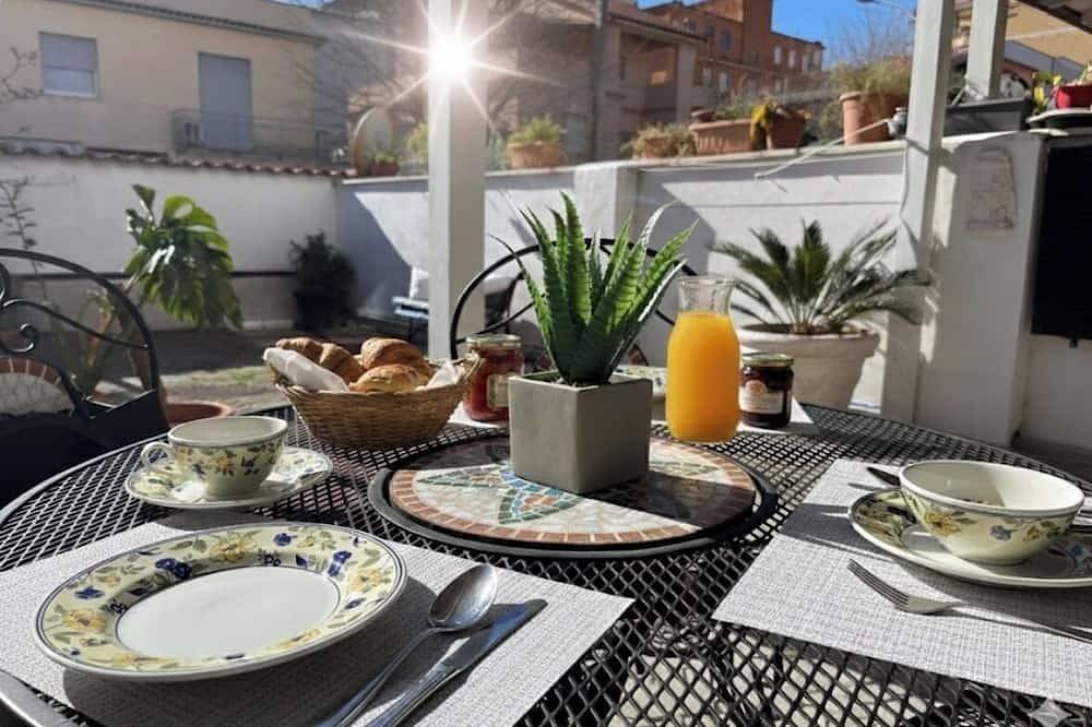 Appartamento intero, Accogliente appartament,con animali domestici ammessi in Ladispoli, Provincia di Roma