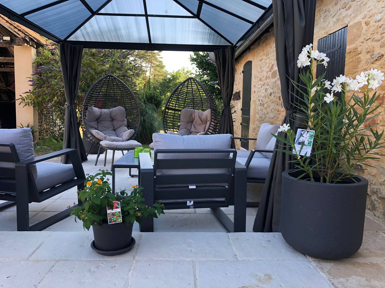 Maison pour 5 - Grande jardin et terrasse - Jacuzzi in Plazac, Périgord Noir