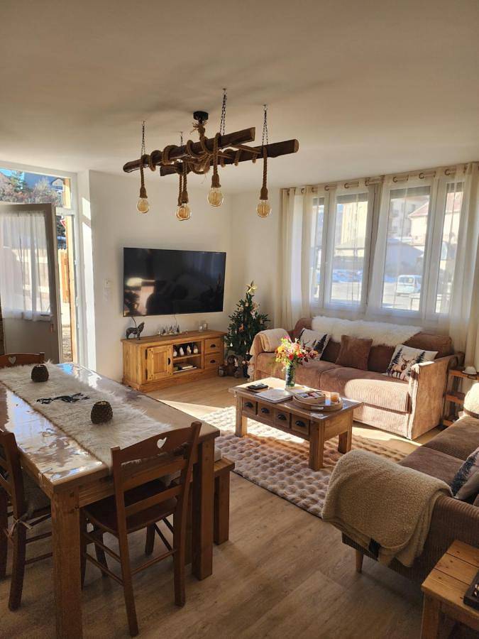 Gîte pour 6 personnes, avec jardin et terrasse dans Gare de Briancon