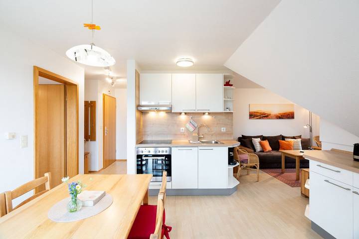 Ferienwohnung für 4 Personen, mit Balkon in Lemkenhafen