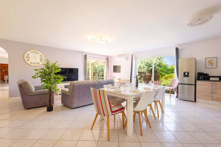 Villa Isis  Pool & Elegance in Portiragnes, Côte d'Améthyste