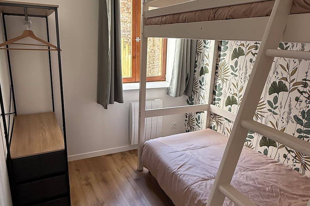 Ganze Wohnung, City center apartment with exterior in Charleville-Mézières, Ardennen