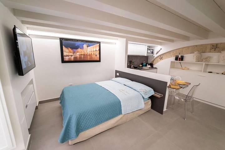 Entire apartment, Ortigia Clarme Cathedral Square in Spiaggetta di Cala Rossa, Syracuse