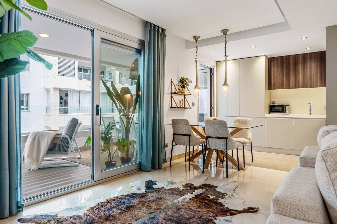 Appartement entier, San Pedro Beachside Apartment in San Pedro Alcantara, Marbella