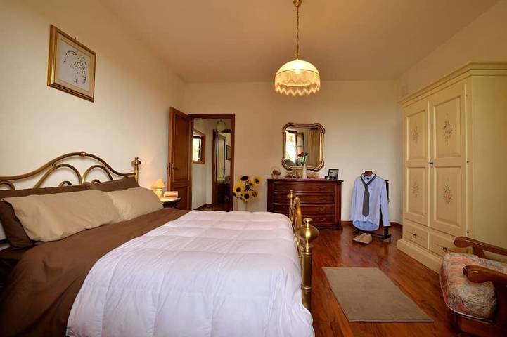 Appartamento intero, Aurora apartment, Charming Farmhouse with Private Pool and Private Outside Area in Terricciola, Pisa e dintorni