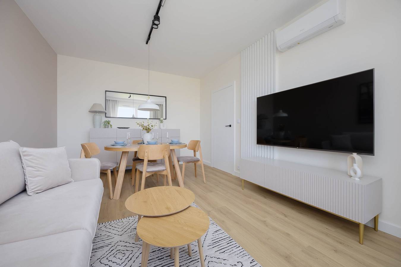 Entire apartment, Dywizjonu Ak Jeleń 1D | Warsaw | Prestige Apartment | Parking in Mokotów, Warsaw