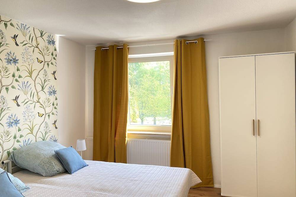Ganze Wohnung, Sommer Garten neben Duisburg Hbf in Duisburg, Ruhrgebiet