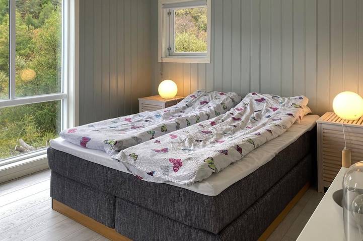 Schönes Haus mit 4 Schlafzimmern in. in Vågsøy