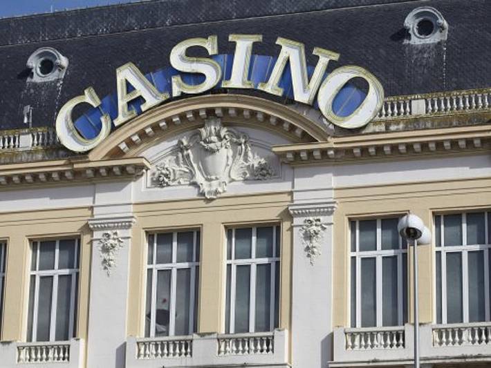 Gîte pour 7 personnes, avec piscine et terrasse, animaux acceptés à Jonzac - 4