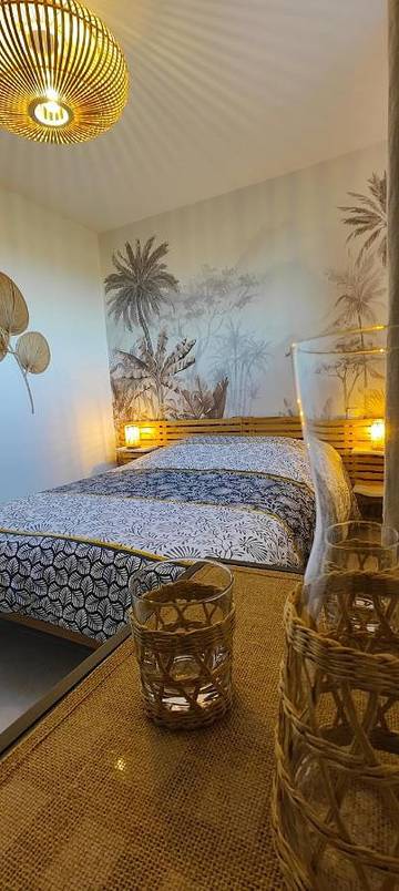 Cottage pour 2 personnes, avec terrasse ainsi que vue et jardin à Cazouls-lès-Béziers