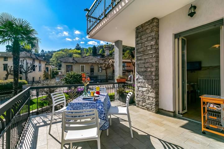 Location de vacances pour 4 personnes, avec vue sur le lac et terrasse dans Stresa