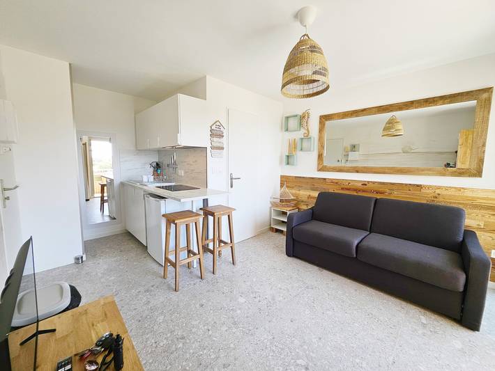 Gîte pour 2 personnes, avec terrasse dans Plage de La Corniche - 2