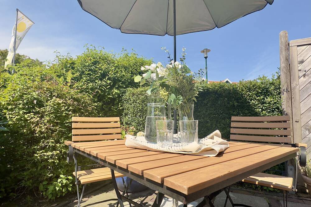 Ganze Wohnung, Wunderschönes Apartment Groot Kostall: 25qm Garten-Terrasse für 2 Personen in Altharlingersiel, Neuharlingersiel