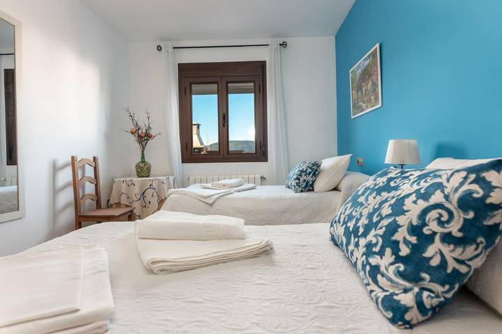 Casa rural para 4 personas, con balcón en Sierra de Segura - 2