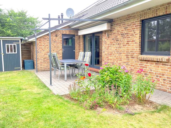 Holiday Home “Zum Eulennest” with Garden, Terrace & Wi-Fi in Rantrum, Eider-Treene-Sorge