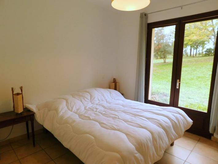 Gîte pour 6 personnes, avec terrasse, animaux acceptés dans Lac d'Uby - 3