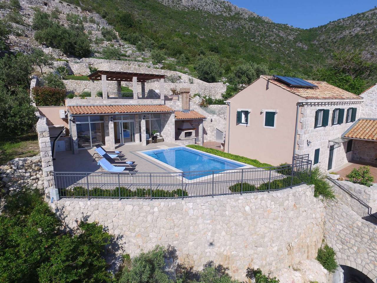 Villa Dias: splendida vista sul mare, piscina, sauna e splendide terrazze per 12 persone in Brsecine, Grad Dubrovnik