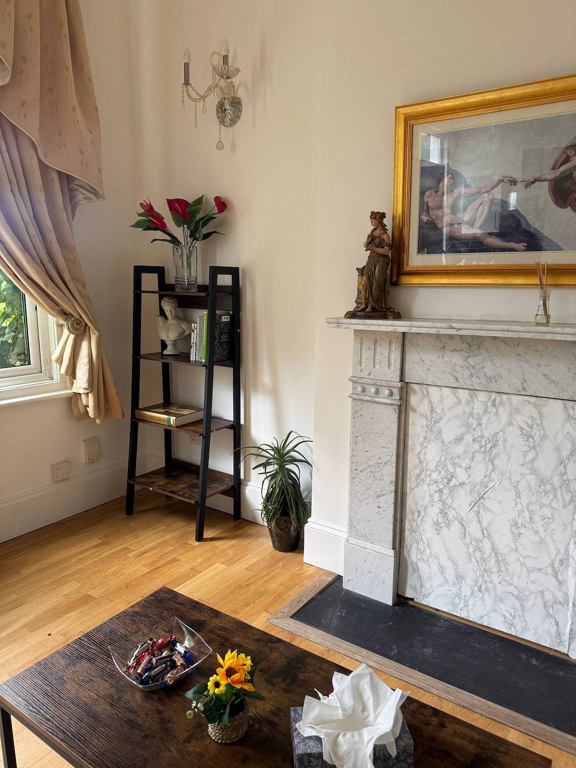 Entire apartment, London 2 bed apartment Charlton Se7 in Greenwich, London