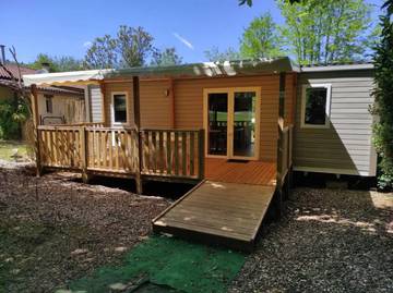 Mobil home pour 6 personnes, avec jardin et bassin pour enfant à Bouzic