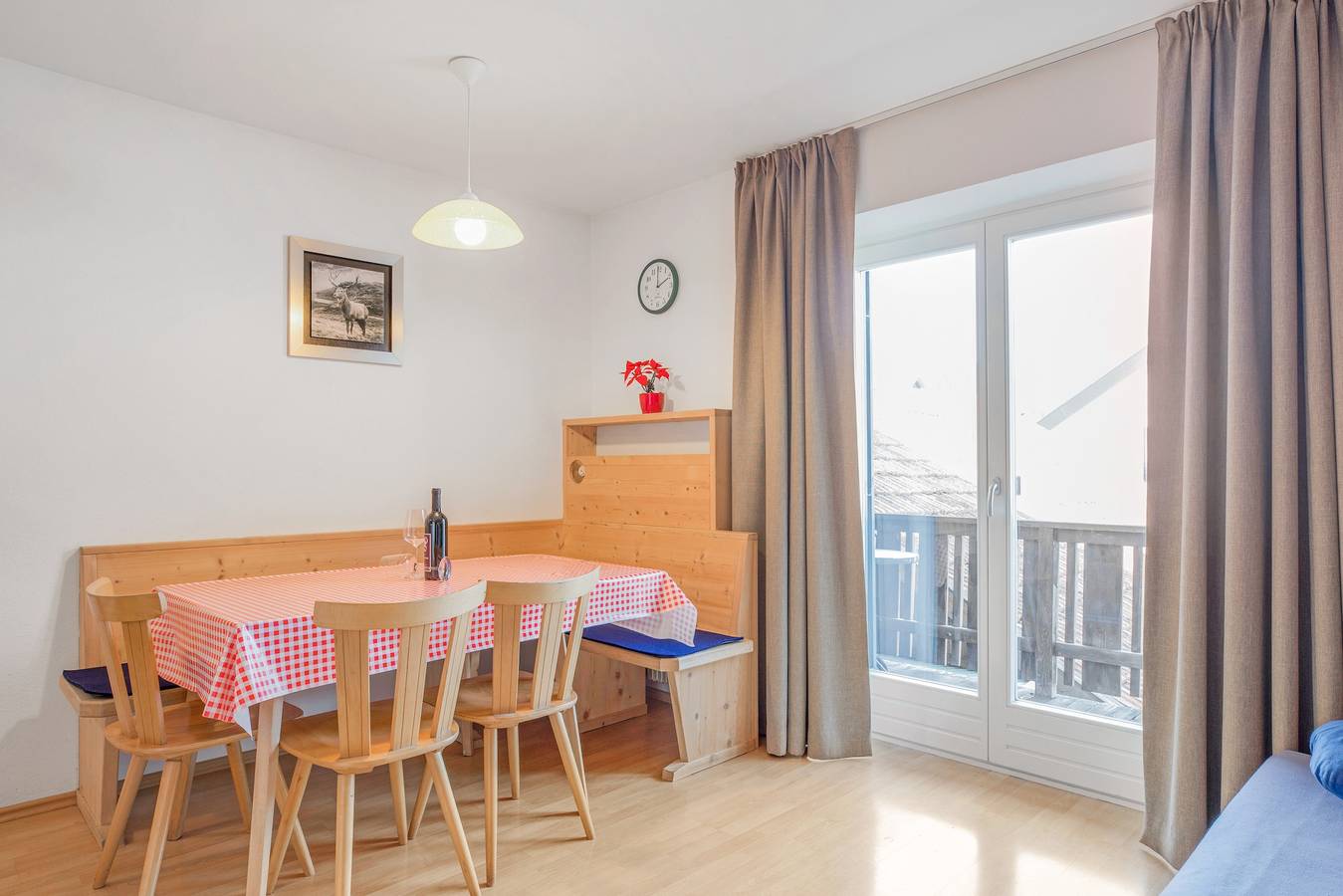 Appartamento intero, Appartamento di vacanza "Kruma - Bankl 2" con vista sulle montagne, Wi-Fi e balcone in Valdaora di Mezzo, Valdaora