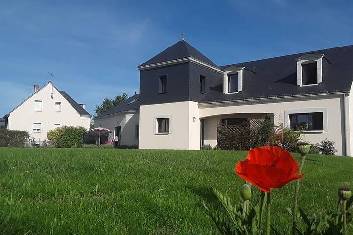 Gîte pour 2 personnes, avec jardin et terrasse, animaux acceptés