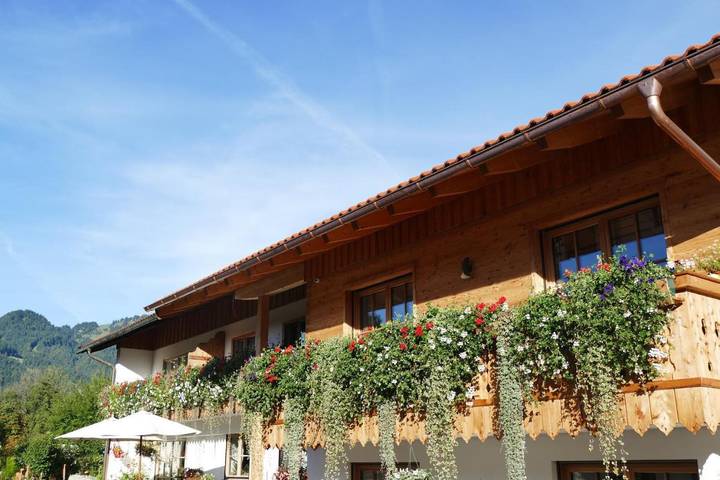 Ferienwohnung für 3 Personen, mit Balkon und Terrasse sowie Garten und Sauna