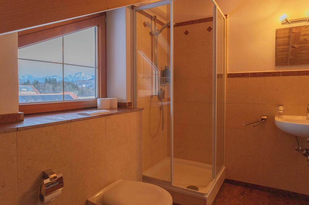 Ganze Wohnung, ღliboria | Elegantes Bergblick Refugium am See in Riegsee, Das Blaue Land