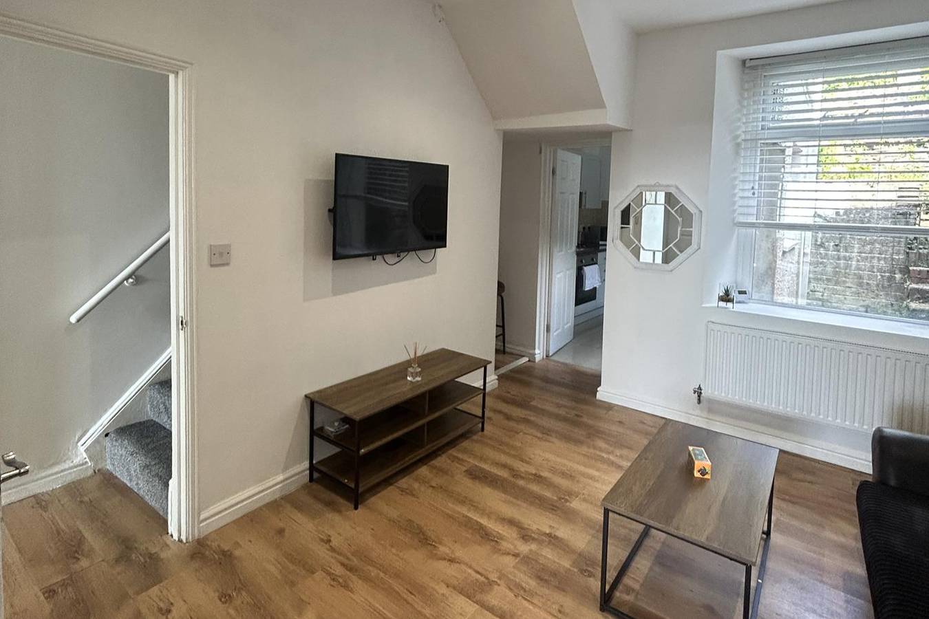 4 Bedroom House, Sleeps 7 - Central & Pet Friendly in Swansea, Swansea e dintorni