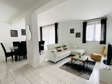 Gîte pour 4 personnes, avec balcon à Saint-Jean-de-la-Ruelle