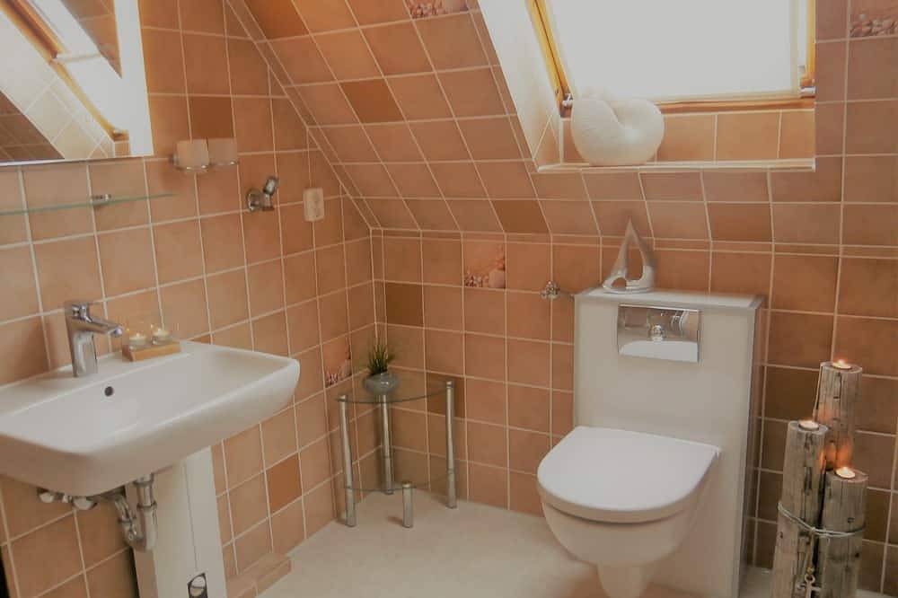 Ganze Wohnung, Sehr ansprechende u. gepflegte Ferienwohnung in zentraler Lage;  Wlan kostenlos in St. Peter-Bad, St. Peter-Ording