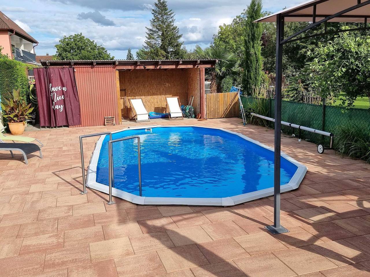 Ganze Ferienwohnung, Gästehaus Gravell - Nichtraucher-Doppelzimmer, 12 qm mit Wc und Dusche in Europa-Park, Rust