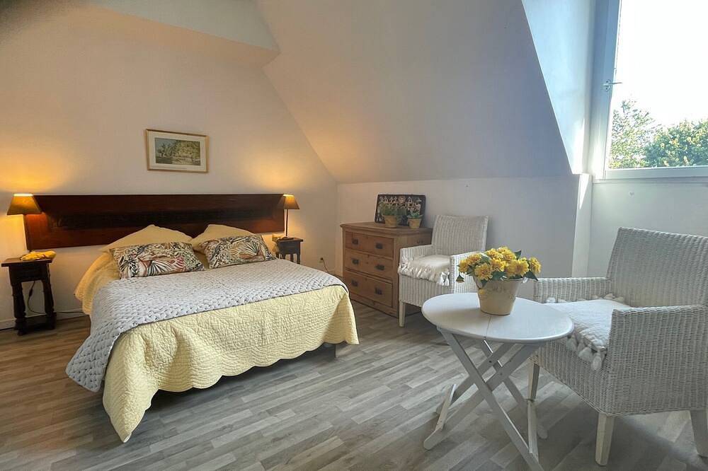 Large gite, quiet, close to Honfleur in Gonneville-sur-Honfleur, Région de Lisieux