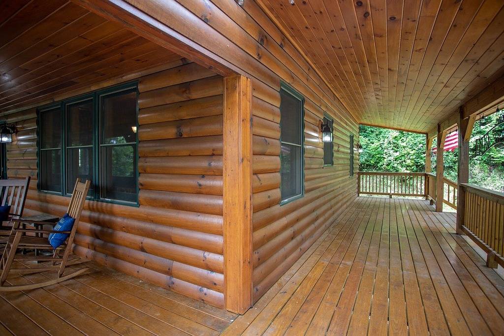 Spacious Log Home with Ev Charger in Blue Ridge Parkway, Valle Crucis