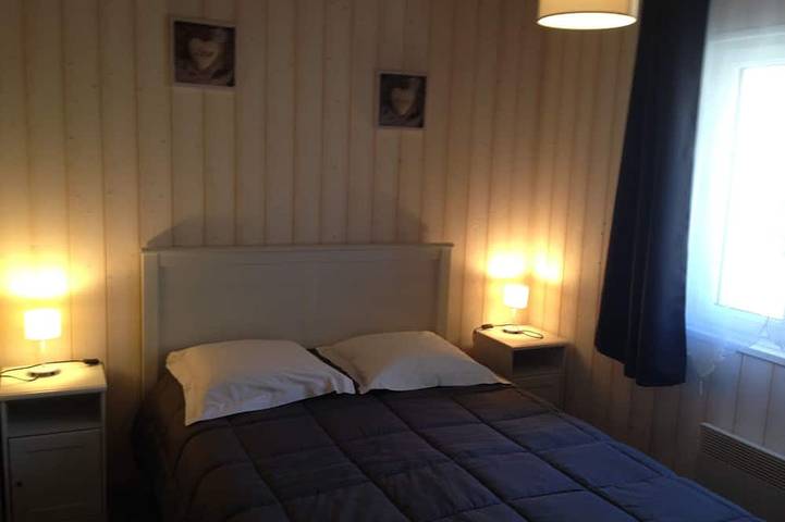 Appartement entier, “Chalet Changalan” T4 Large apartment with sheets included for 6/8 people. in Vars (station de ski), Vars
