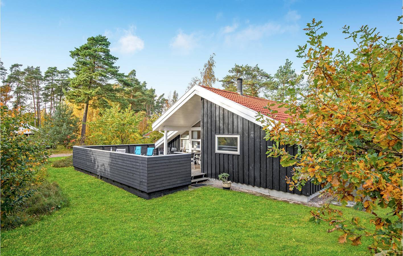 Vacation house for 8 people with yard in Vestre Sømark, Pedersker