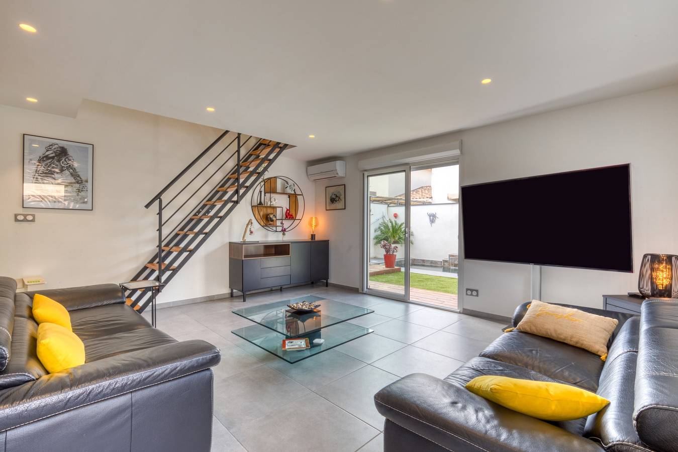 Villa for 6 People with Private Pool, Wi-Fi, and Air Conditioning in Pérols, Mediterranean Coast (France)