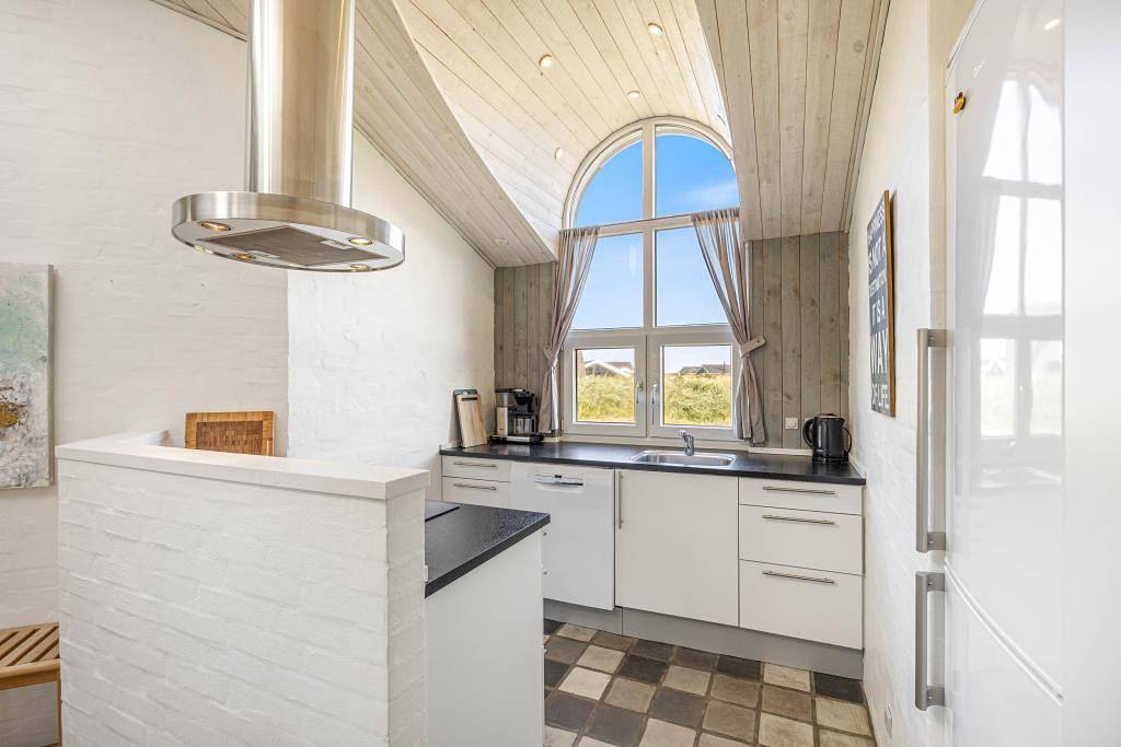 Stylish holiday home with wood-burning stove just 100 metres from the sea in Bjerregård, Holmsland Klit