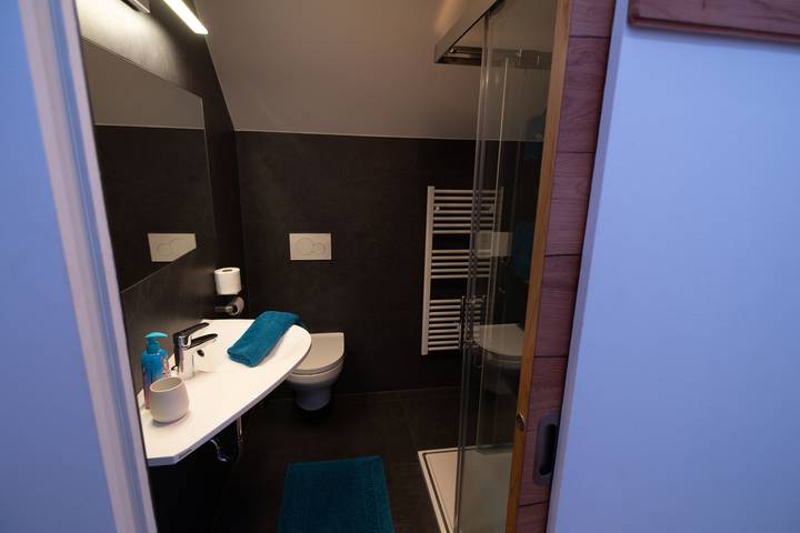 Route 145 - Double Room in Bad Goisern, Dachstein Salzkammergut