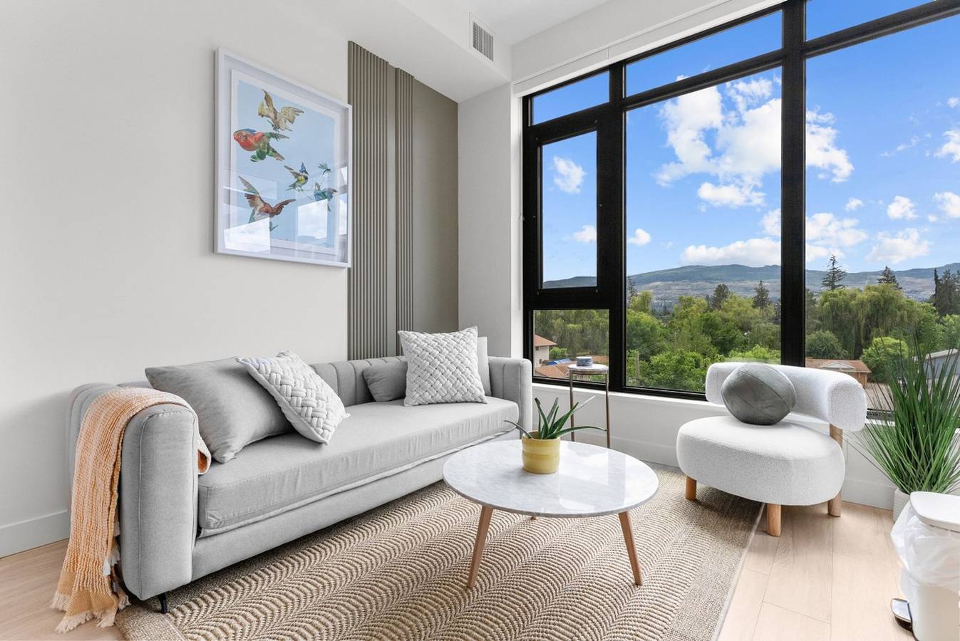 Geheel appartement, Aqua Waterfront Village - 2 Bedroom Luxury Condo in Kelowna, Central Okanagan